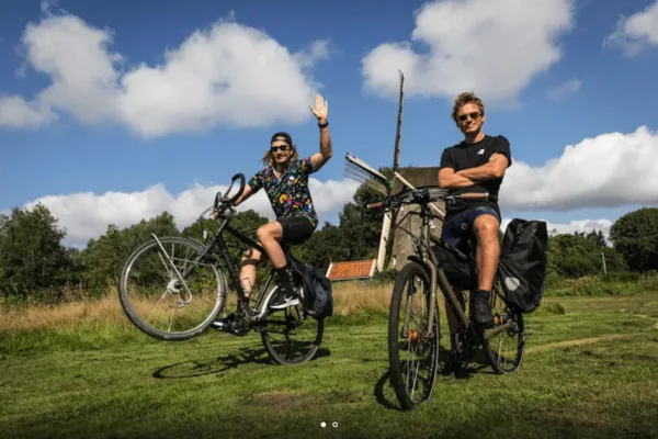 Bekende Nederlanders ontdekken bikepacking